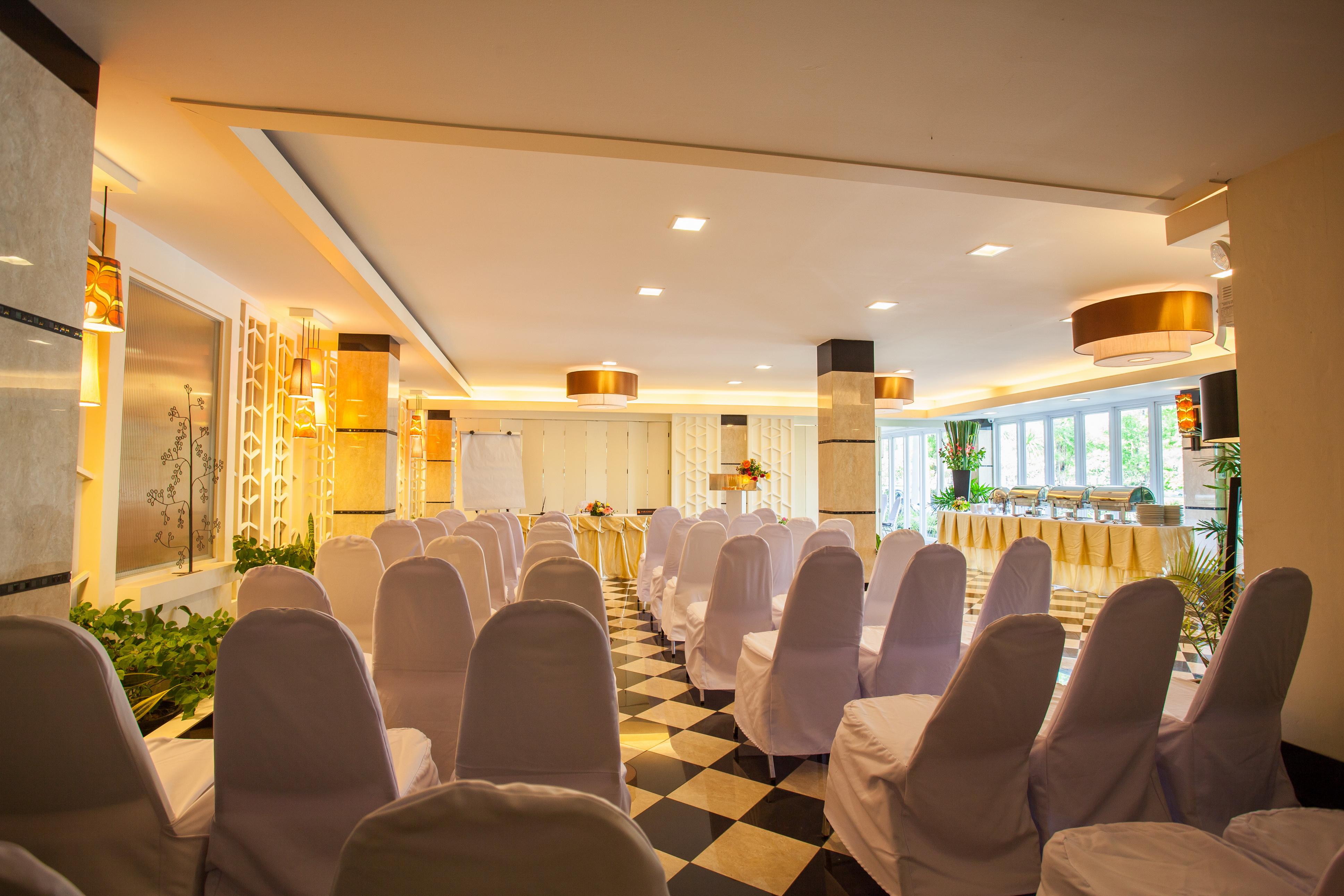 Paradise Hotel Udonthani Exterior photo