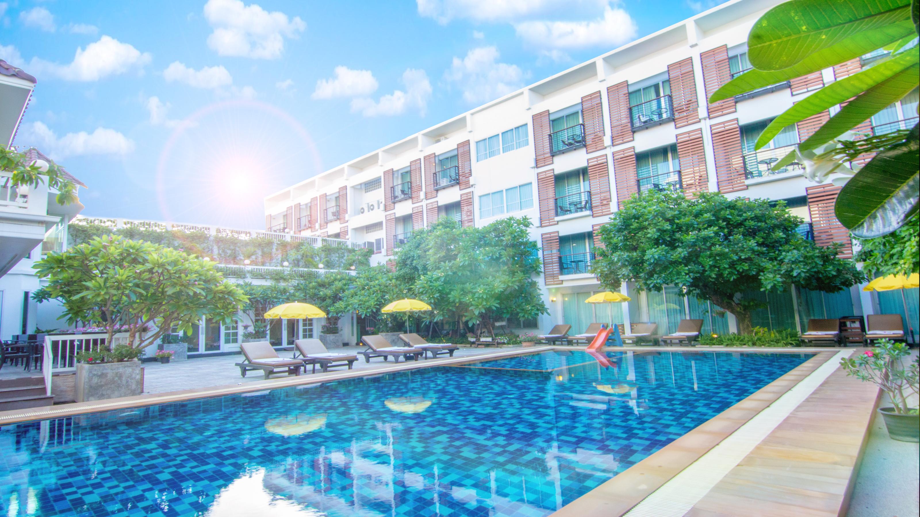 Paradise Hotel Udonthani Exterior photo