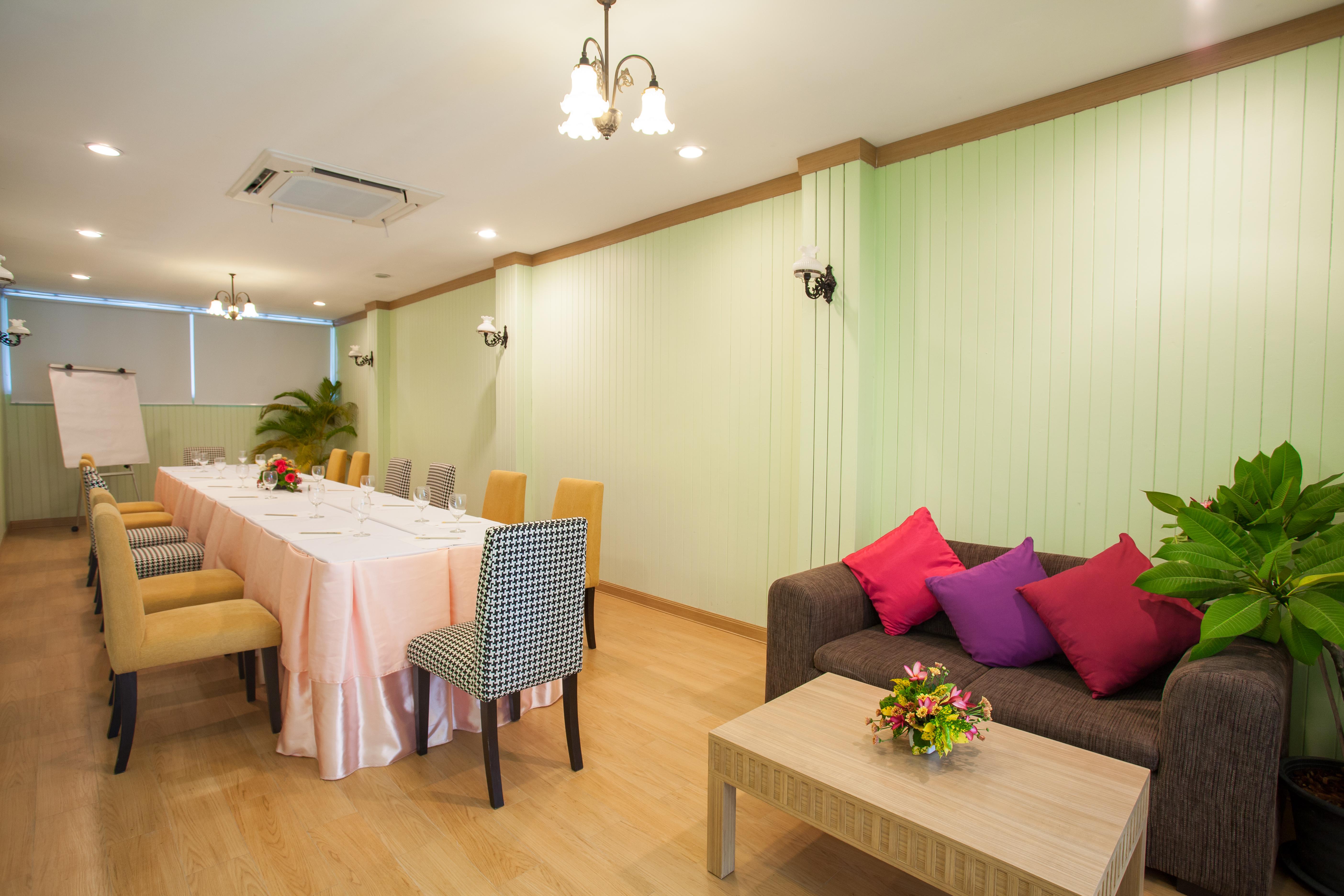 Paradise Hotel Udonthani Exterior photo