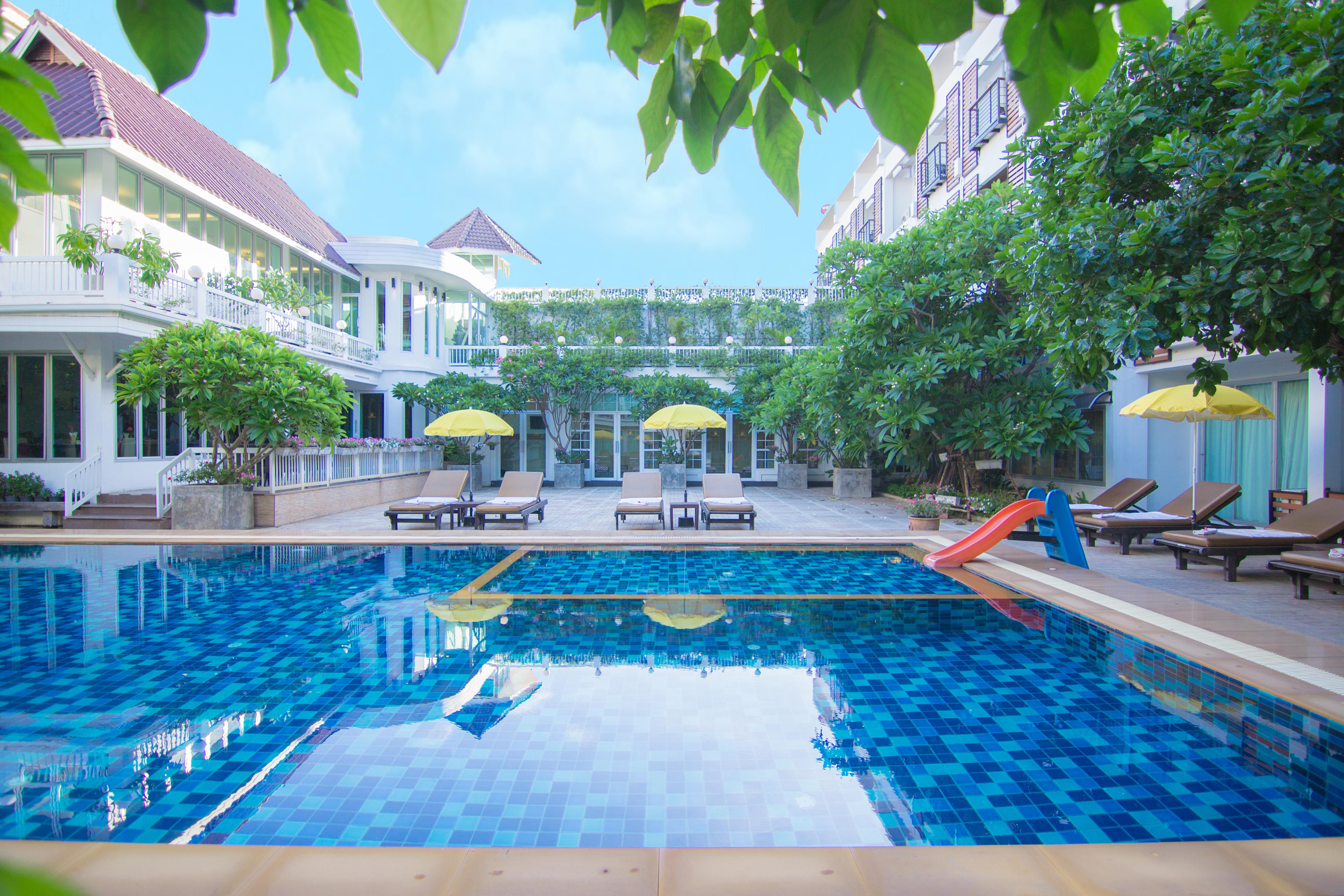 Paradise Hotel Udonthani Exterior photo