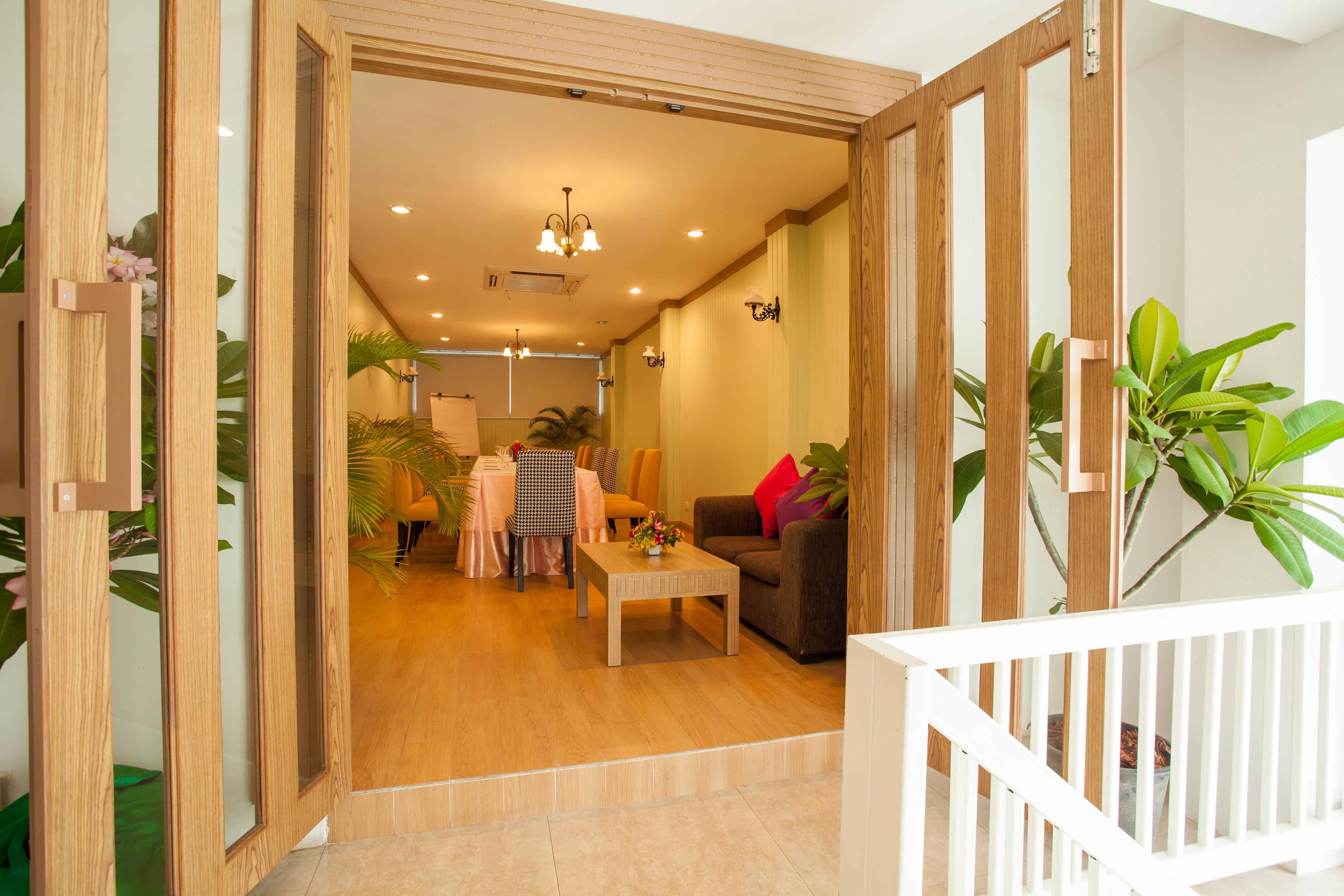 Paradise Hotel Udonthani Exterior photo