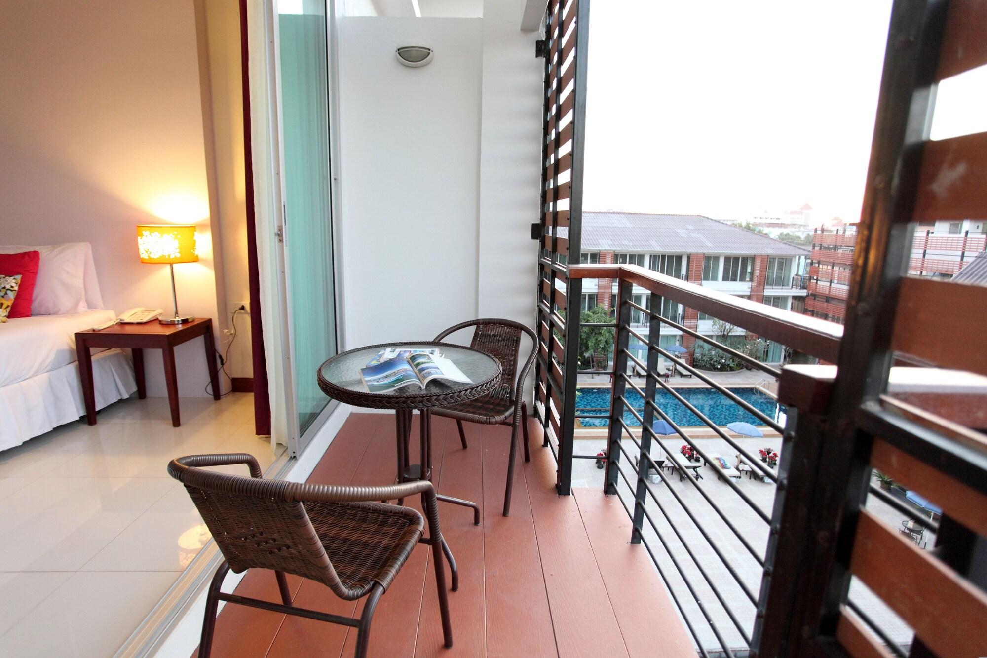 Paradise Hotel Udonthani Exterior photo