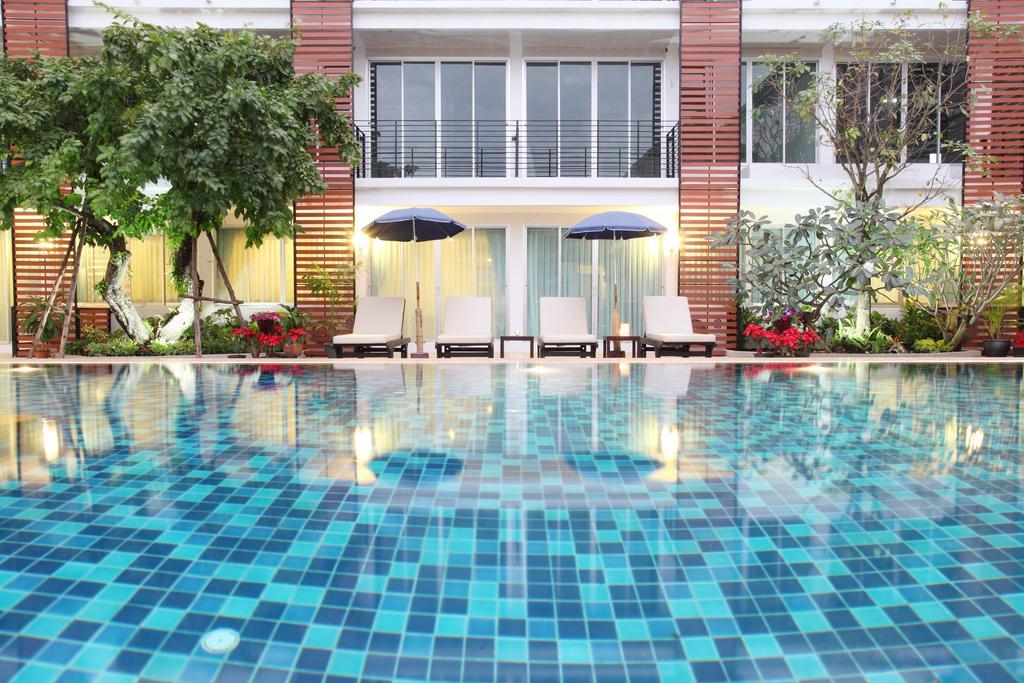 Paradise Hotel Udonthani Exterior photo