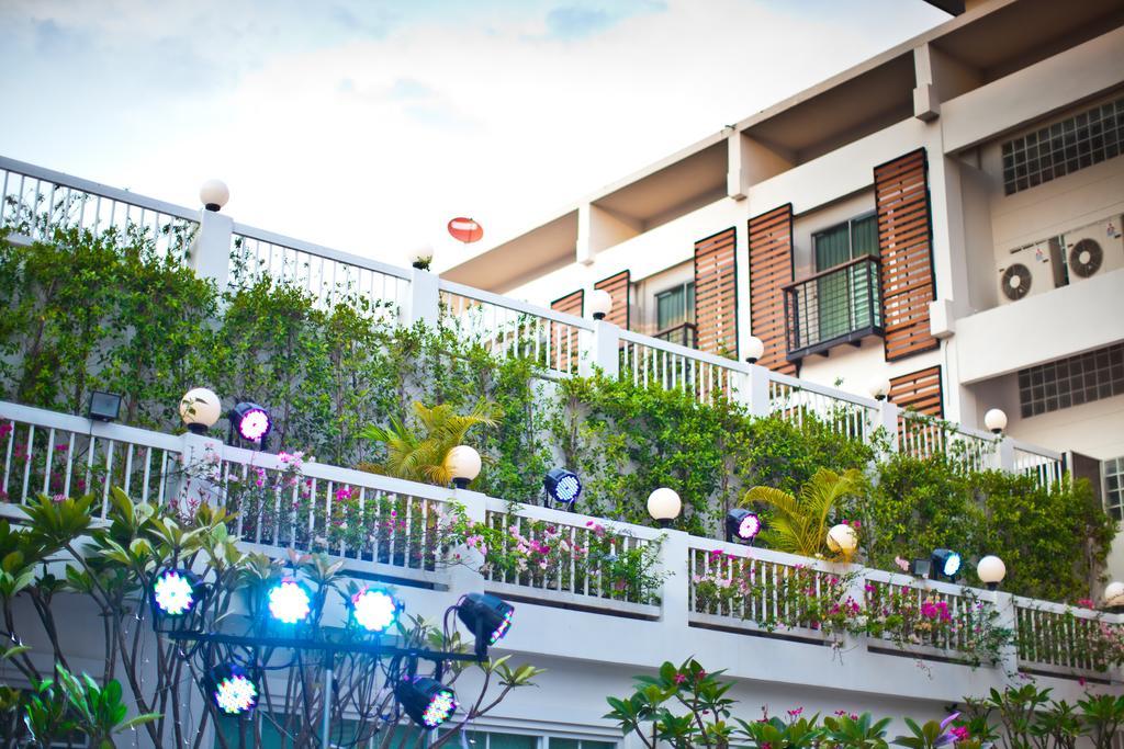 Paradise Hotel Udonthani Exterior photo