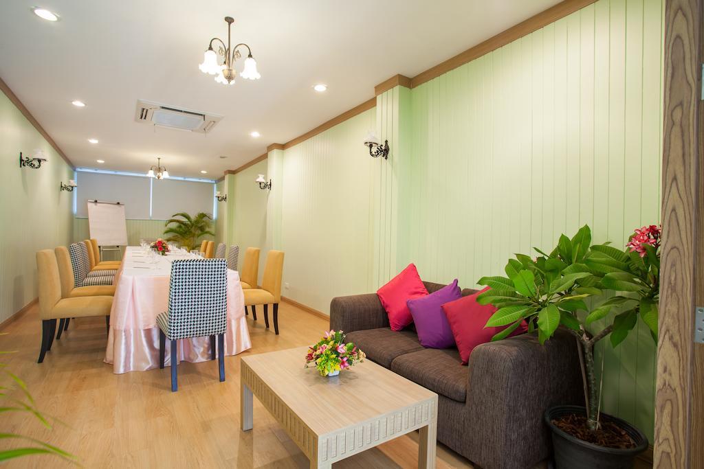 Paradise Hotel Udonthani Exterior photo